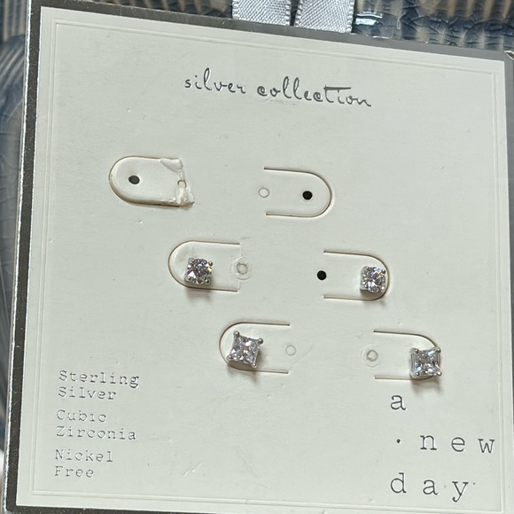 NWT A New Day 5 Sets of Stud Earrings - Picture 3 of 6